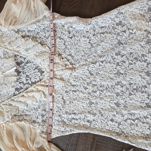 Anthropologie Wide Sleeve Sheer Lace Top - Picture 7 of 9
